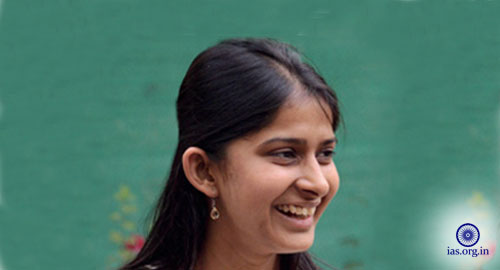 Shena Aggarwal IAS Topper